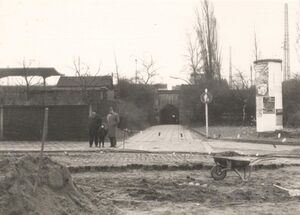 Möllertunnel, Ansicht Nordseite (Bahnhofsplatz), 1968.jpg