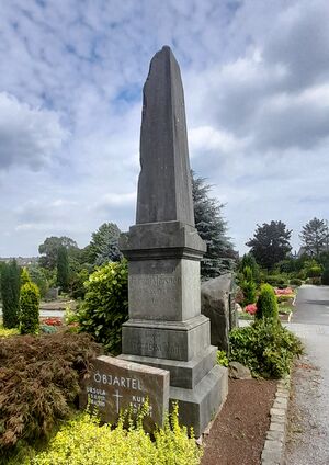 Meisner Paul-Grabmal-Wanne-2024-Janik.jpg