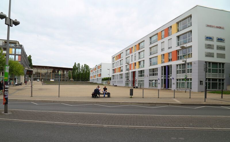 Datei:Mont-Cenis-Platz Gerd Biedermann 20170516.jpg