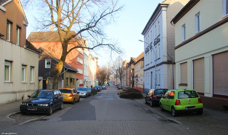 Datei:Neustraße01-gb-2015.jpg