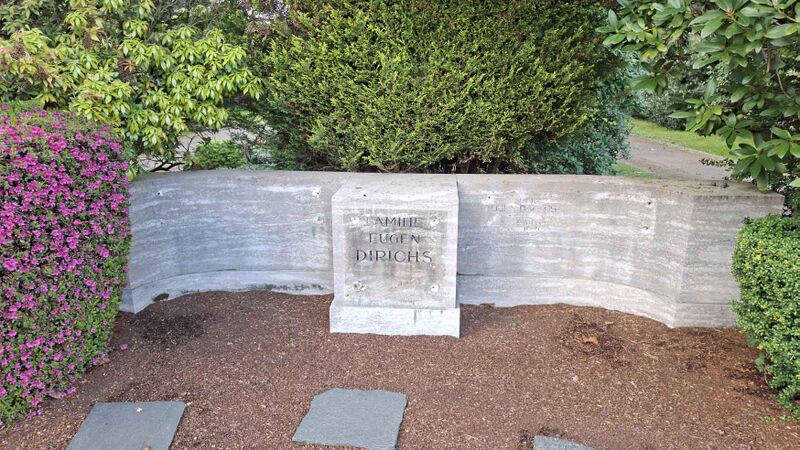 Datei:SamJAnik Dirichs Südfriedhof 2026.jpg