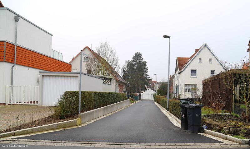 Datei:Sassenburg 3 Gerd Biedermann 2016.jpeg