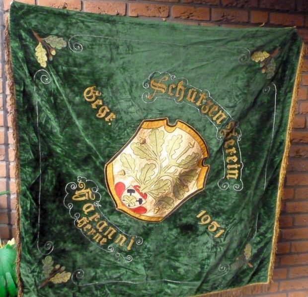 Datei:Schützenfahne Herne Haranni 1952.jpg