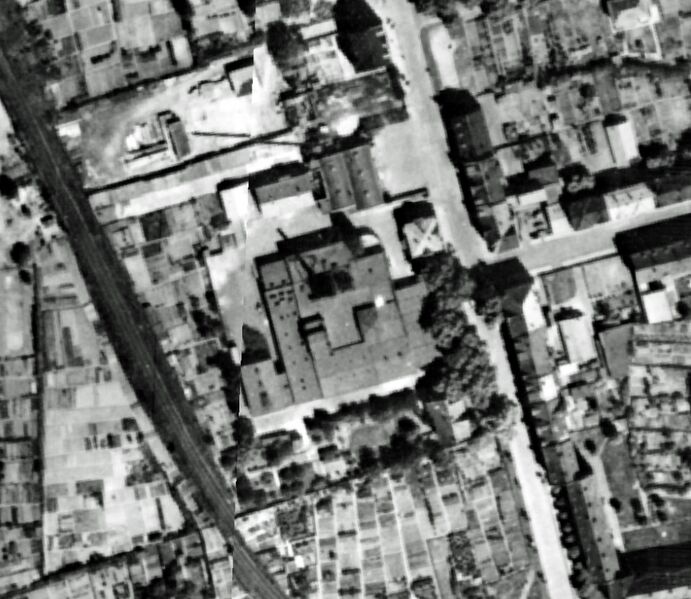 Datei:Schlachthof Wanne Luftbild RVR 1951.jpg
