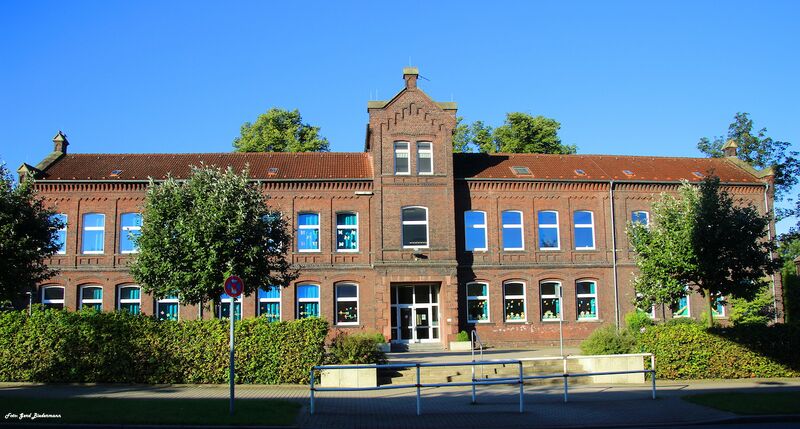 Datei:Schule Berliner Platz 3 Gerd Biedermann 20150910.jpg