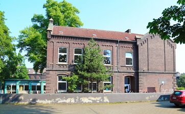 Seitenansicht Schule Berliner Platz am 06.06.2016