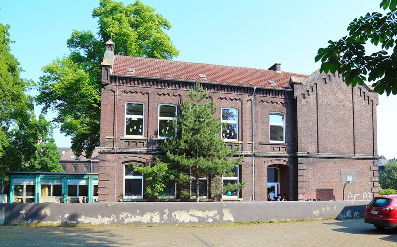 Datei:Schule Berliner Platz Seite Gerd Biedermann 20160606.jpg