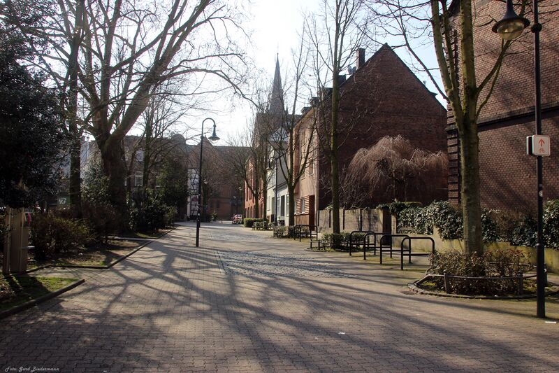 Datei:Schulstraße 333-gb-2015.jpg