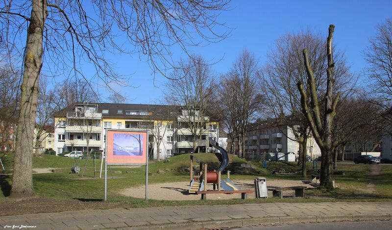 Datei:Spielplatz Diedrichstraße Gerd Biedermann 20150311.jpg