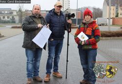 Videodreh am 08.01.2017. Das Flottmann-Tor. Gruppenbild (v. l.) Thorsten Schmidt, Marcus Schubert und Anna-Maria Penitzka.