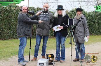 Teamgruppenbild beim Videodreh "Haus Crange". Thorsten Schmidt, Marcus Schubert, Horst Schröder, Daniela Rawe (v. l.)