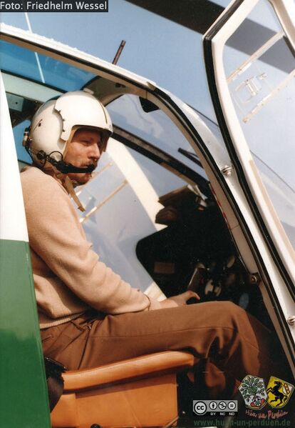 Datei:Volker Vogelmann im Hubschrauber 3.jpeg