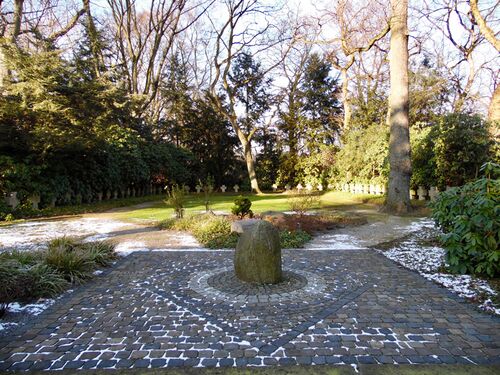 Ehrenfriedhof für die Gefallenen beider Weltkriege (Abt. III) [1]