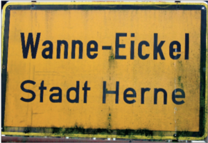 Wanne-Eickel Ortseingangsschild Wolfgang Berke.png