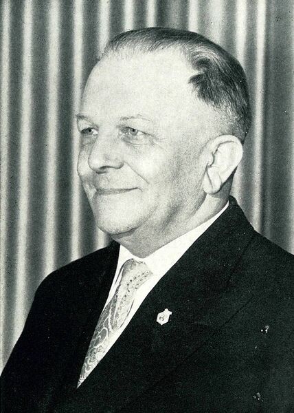 Datei:Wilhelm Schneider.jpg