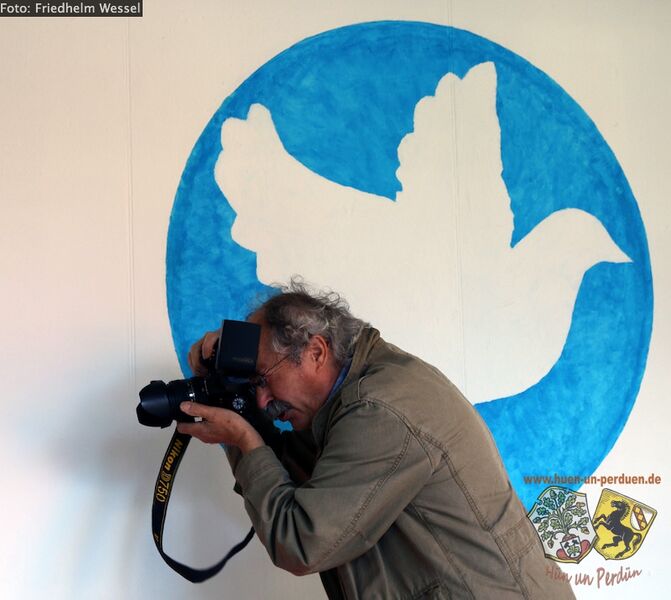 Datei:Winfried Labus bei der Arbeit 2 Friedhelm Wessel 2016.jpg